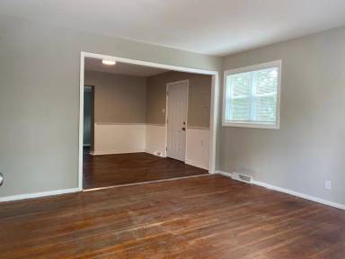 Main picture of 613 Logan Pl
