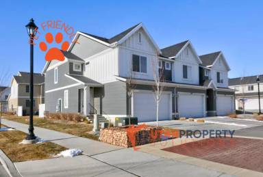 Main picture of 577 S Windsong Ln