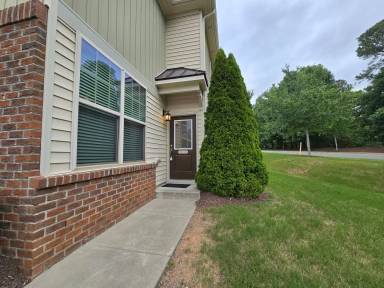 Main picture of 95 Intuition Cir
