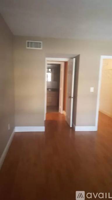 Main picture of 7915 SW 104th St