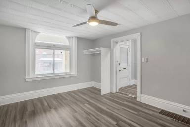Main picture of 3431 Parkview Ave
