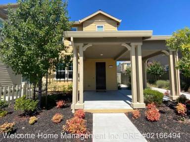 Main picture of 520 Parkway Dr