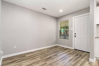 Main picture of 4804 Fellows Ln