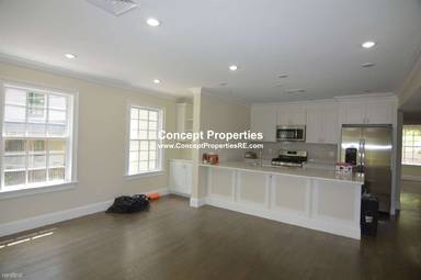 Main picture of 56 Cedar St