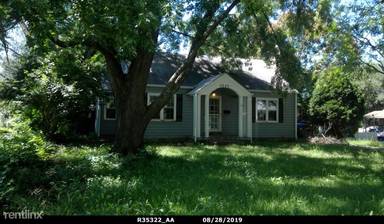Main picture of 2243 SE Kentucky Ave
