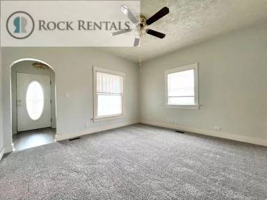 Main picture of 200 E 11th Ave