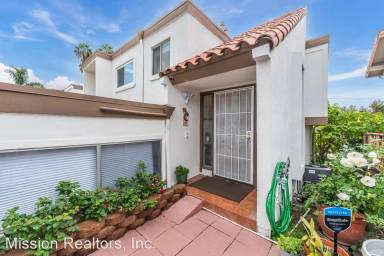 Main picture of 3535 Calle La Quinta