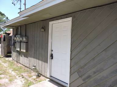 Main picture of 230 N Crow Rd