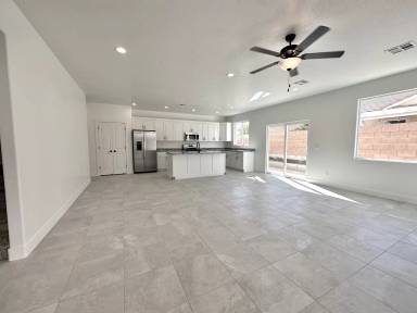 Main picture of 221 N 2480 W