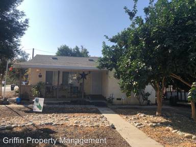 Main picture of 101 W Howard Ave