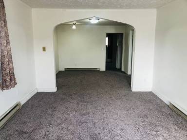 Main picture of 114 4th Ave NW