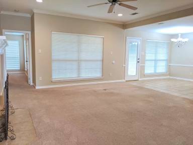 Main picture of 137 Walcourt Loop