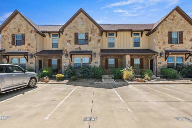 Main picture of 415 Goldilocks Ln