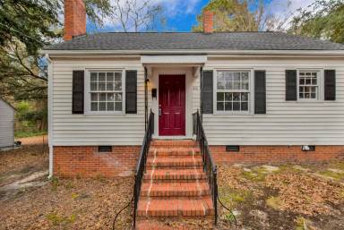 Main picture of 216 Hawthorne Rd
