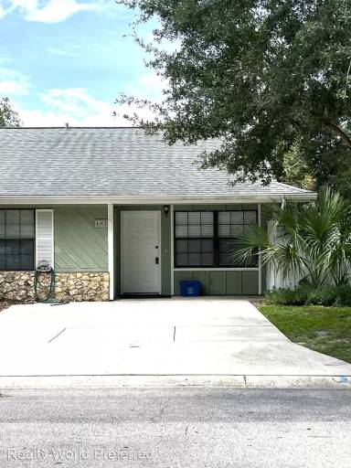Main picture of 493 Tamarack St