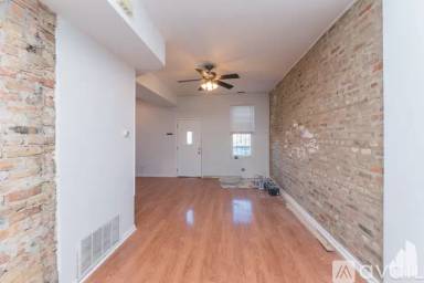Main picture of 2117 N Winchester Ave