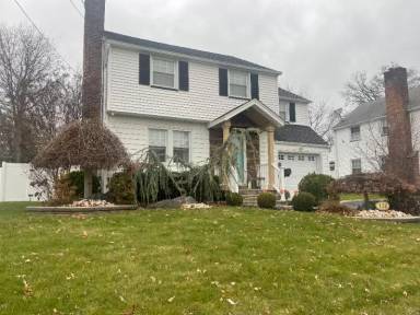 Main picture of 136 Birchwood Rd