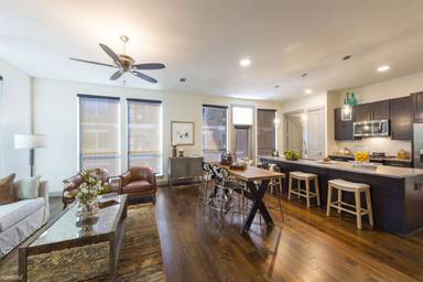 Main picture of 1330 Post Oak Blvd