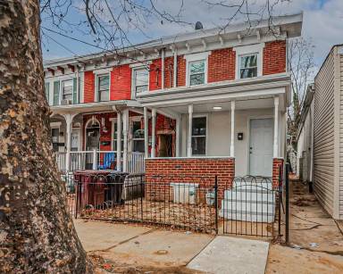 Main picture of 415 S Heald St