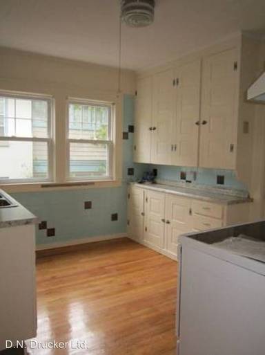 Main picture of 1117-1119 Euclid Ave