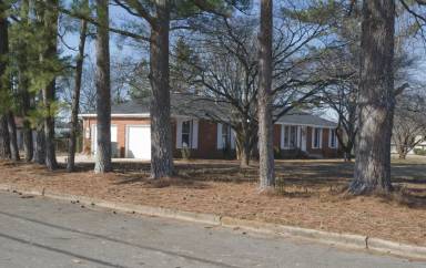 Main picture of 8910 Strong Dr SE