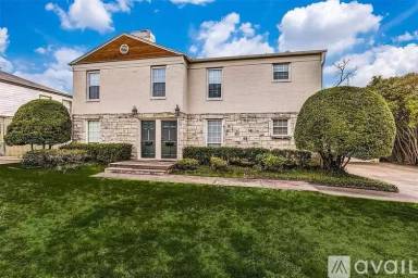 Main picture of 5040 W University Blvd