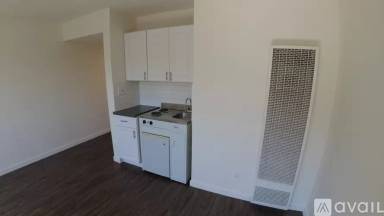 Main picture of 140 N Hoover St