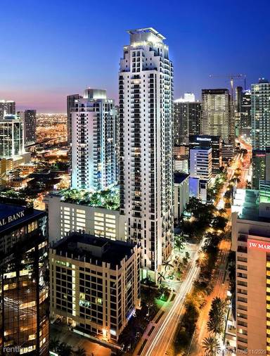 Main picture of 1050 Tower