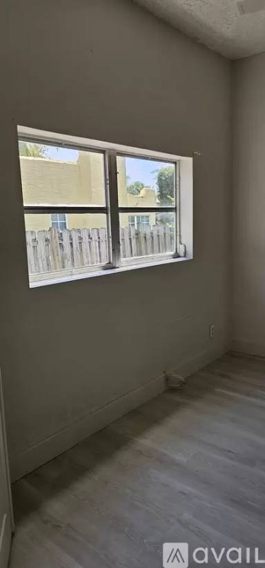 Main picture of 323 Kenilworth Blvd