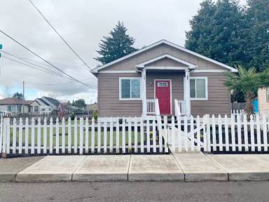 Main picture of 163 SW Jasper St