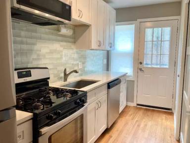 Main picture of 4700 N Ashland Ave