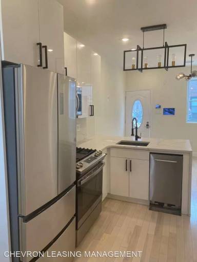 Main picture of 1605 Germantown Ave