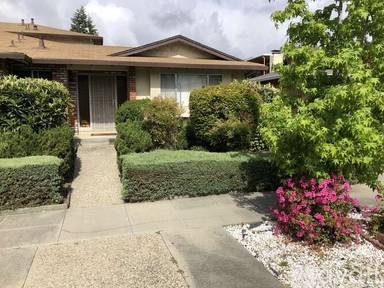 Main picture of 611 Bolton Ct