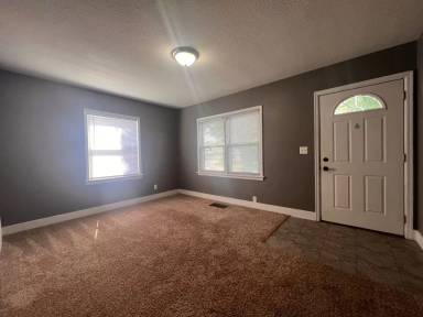 Main picture of 708 W 31st St