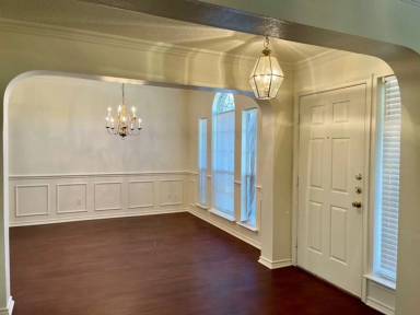 Main picture of 105 Hirth Dr
