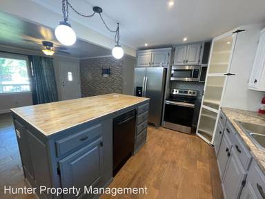 Main picture of 3154 S Ertis Ave