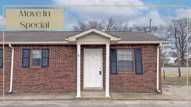Main picture of 404 Thompsonville Ln