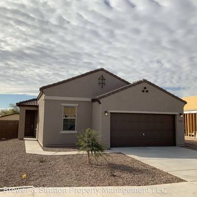 Main picture of 2025 N Thunderbird Ave