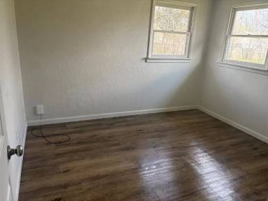 Main picture of 1707 NW Lindy Ave