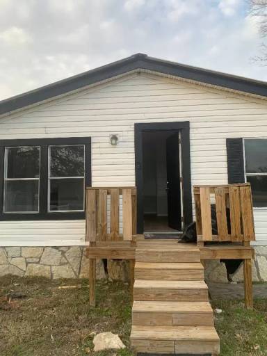 Main picture of 3302 Hilltop Ct