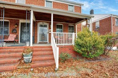 Main picture of 3135 Liberty Pkwy