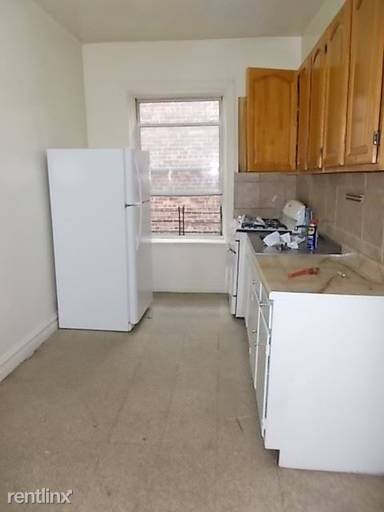 Main picture of 303 Crown St