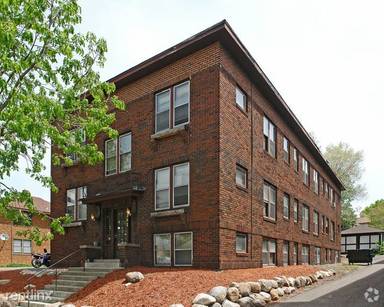 Main picture of 382 Pierce St N