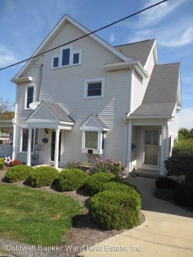 Main picture of 103 1/2 Maple St