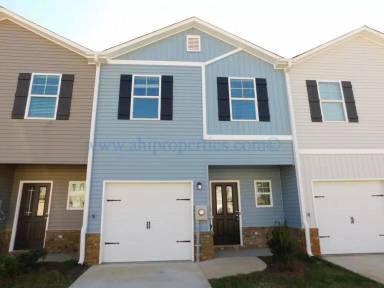 Main picture of 619 The Heights Ln