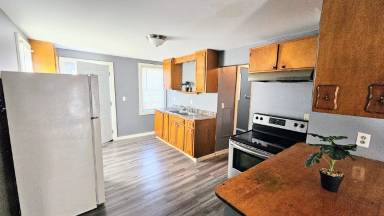 Main picture of 54 1/2 Benfield Ave