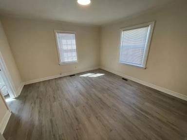 Main picture of 203 Cromwell Ave