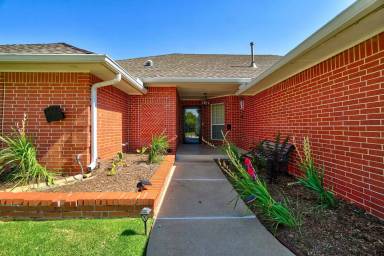 Main picture of 1209 SW 113th St
