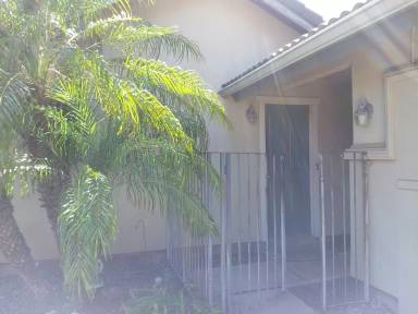 Main picture of 92-106 Manauea Pl