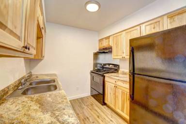 Main picture of 1535 Poplar Dr